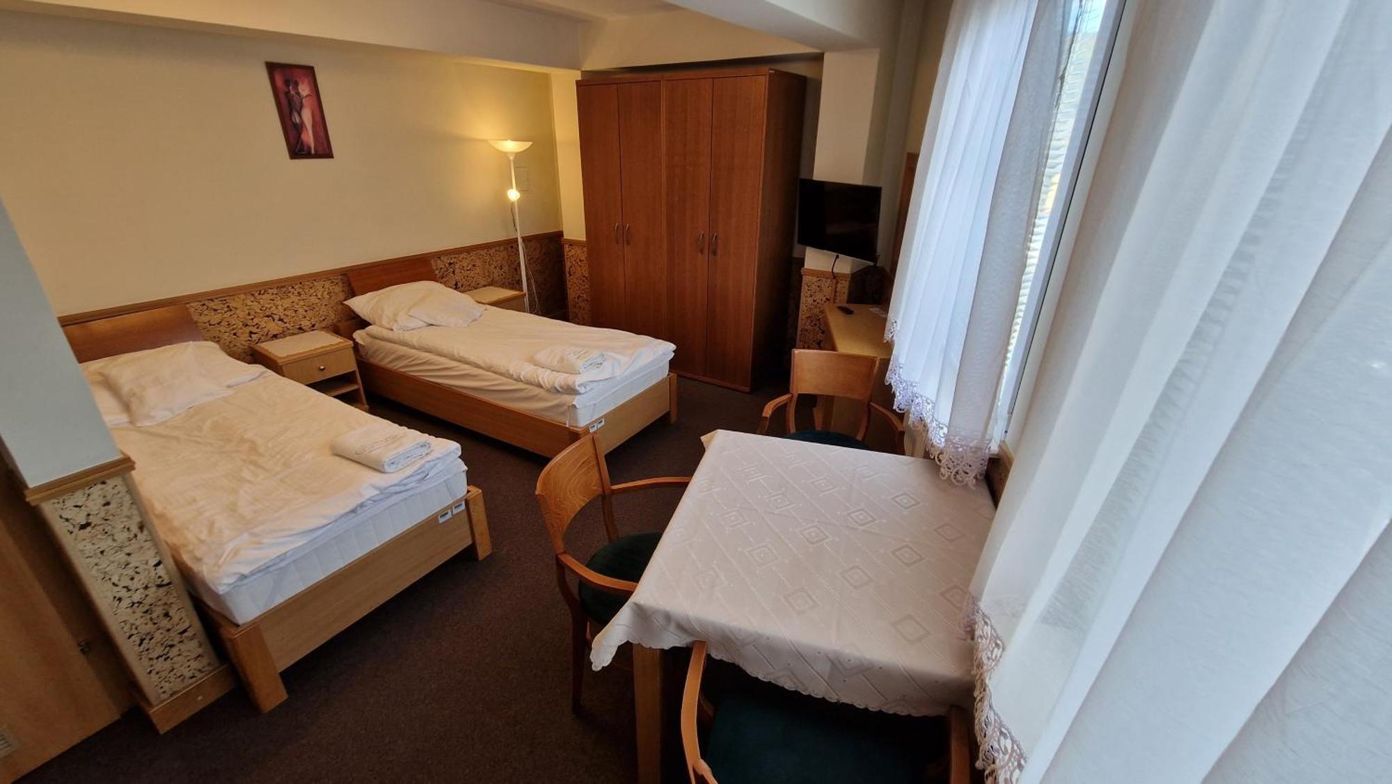 Goscinne Przy Sadzie Apartment