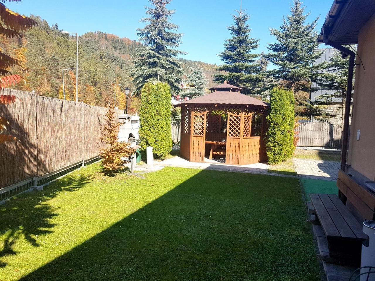 Goscinne Przy Sadzie Apartment